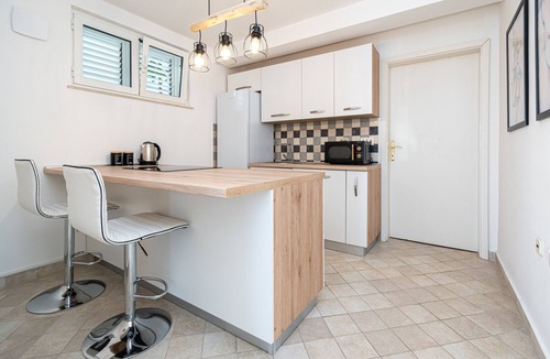 Mandre Apartment | One bedroom apartment near beach Mandre (Pag) (A-4092-g)