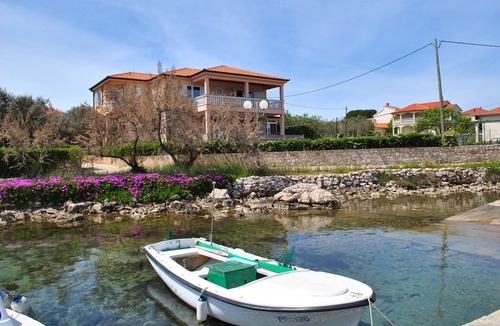 Batalaza Apartment | One bedroom apartment near beach Ugljan (A-829-a)