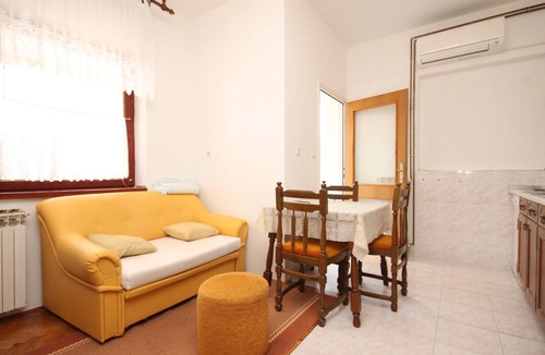 Batalaza Apartment | One bedroom apartment near beach Ugljan (A-829-a)