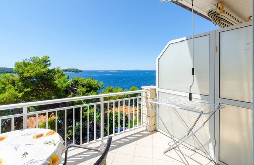 Prizba Apartment | One bedroom apartment near beach Prižba, Korčula (A-9276-b)