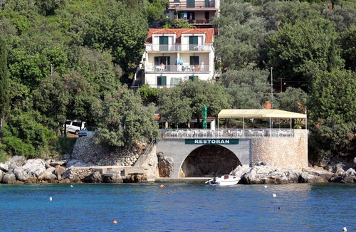 Molunat Apartment | One bedroom apartment near beach Molunat, Dubrovnik (A-3544-d)
