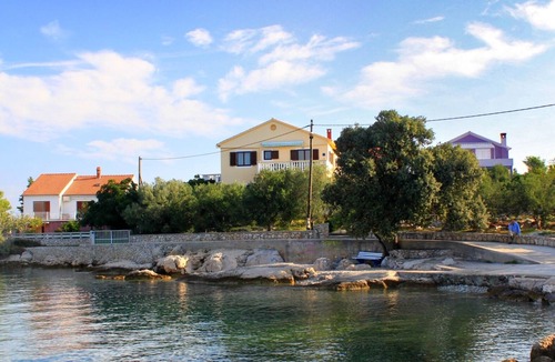 Ugljan Apartment | One bedroom apartment near beach Ugljan (A-846-c)