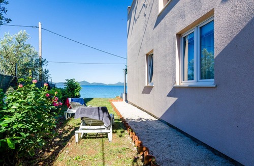 Krucica Apartment | One bedroom apartment near beach Slađenovići, Dubrovnik (A-9012-b)