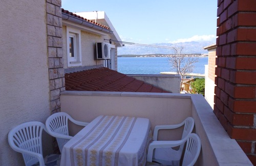 Nin Apartment | One bedroom apartment near beach Nin, Zadar (A-15842-b)
