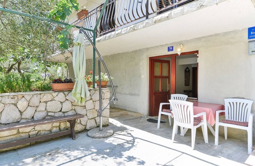 Tkon Apartment | One bedroom apartment near beach Tkon, Pašman (A-698-c)