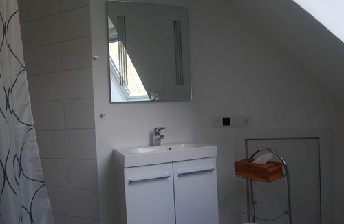 Grasten Apartment | One-Bedroom Apartment with Sea View 2