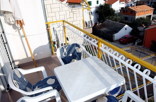 Grebastica Apartment | One bedroom apartment with balcony and sea view Grebaštica, Šibenik (A-4867-a)