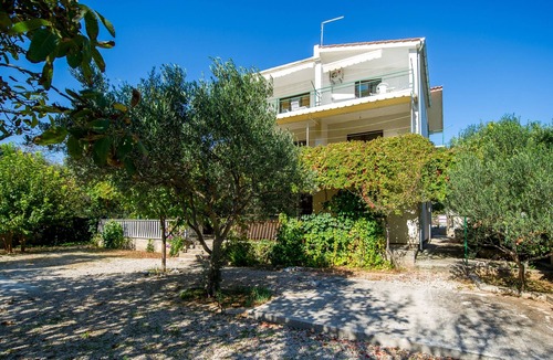 Grebastica Apartment | One bedroom apartment with balcony and sea view Grebaštica, Šibenik (A-14317-a)