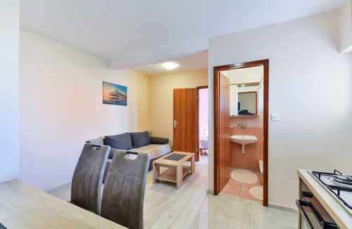 Bibinje Apartment | One bedroom apartment with balcony and sea view Bibinje, Zadar (A-5786-b)