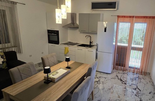 Bibinje Apartment | One bedroom apartment with terrace Bibinje, Zadar (A-6121-b)