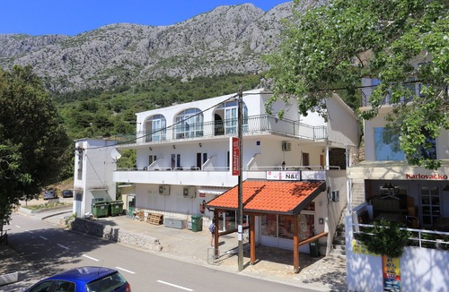Zivogosce Apartment | One bedroom apartment with balcony and sea view Živogošće - Porat, Makarska (A-18218-a)