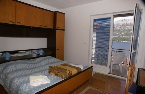 Cove Tri Zala (Zrnovo) Apartment | One bedroom apartment with terrace and sea view Korčula (A-4349-a)