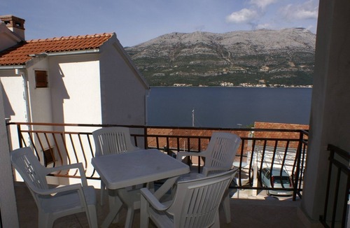 Cove Tri Zala (Zrnovo) Apartment | One bedroom apartment with terrace and sea view Korčula (A-4349-a)