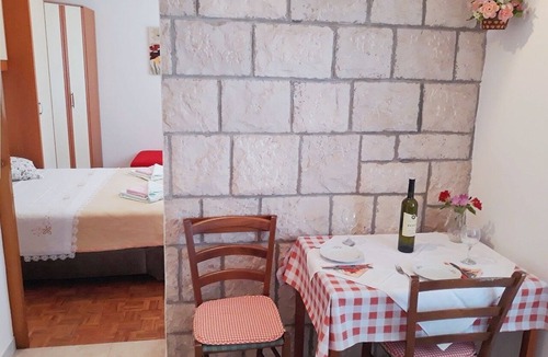 Cove Tri Zala (Zrnovo) Apartment | One bedroom apartment with terrace Korčula (A-10042-b)