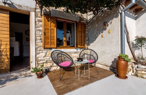 Loborika Apartment | One bedroom apartment with terrace Loborika, Pula (A-12983-a)