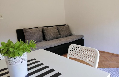 Marina Apartment | One bedroom apartment with balcony Marina, Trogir (A-18868-b)
