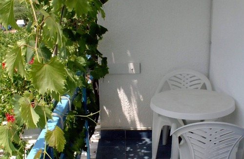 Sucuraj Apartment | One bedroom apartment with balcony and sea view Sućuraj (Hvar) (A-3589-a)