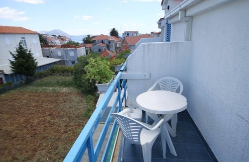 Sucuraj Apartment | One bedroom apartment with balcony and sea view Sućuraj (Hvar) (A-3589-d)