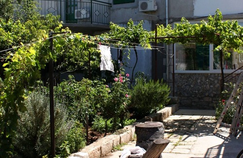 Sucuraj Apartment | One bedroom apartment with balcony Sućuraj, Hvar (A-6732-c)