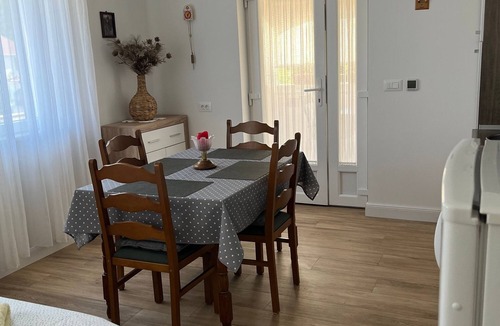 Mirce Apartment | One bedroom apartment with terrace Mirca, Brač (A-729-a)