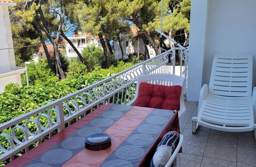 Sutivan Apartment | One bedroom apartment with balcony and sea view Sutivan, Brač (A-5629-b)