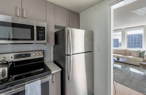 Back Bay Apartment | One Bedroom Apartment W/Luxury Amenities