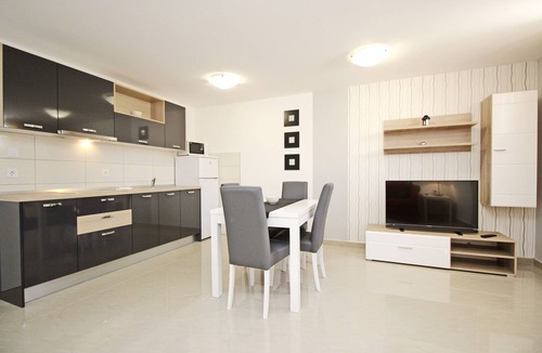 Baska Apartment | One bedroom apartment with air-conditioning Baška, Krk (A-18785-a)