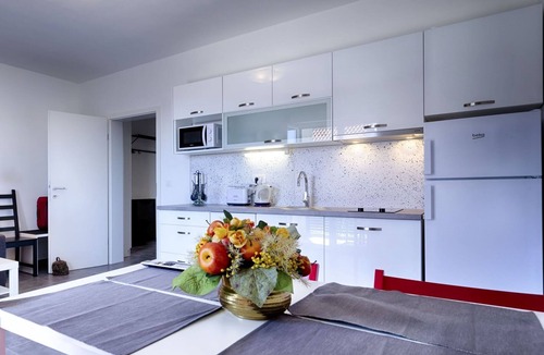 Komiza Apartment | One bedroom apartment with terrace Komiža, Vis (A-1151-e)
