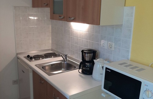 Lopar Apartment | One bedroom apartment with terrace Lopar, Rab (A-18388-b)