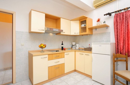 Marina Apartment | One bedroom apartment with air-conditioning Marina (Trogir) (A-5953-d)