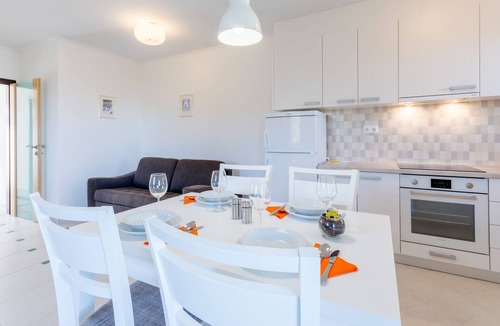 Cove Makarac (Milna) Apartment | One bedroom apartment with terrace and sea view Milna, Brač (A-22122-c)