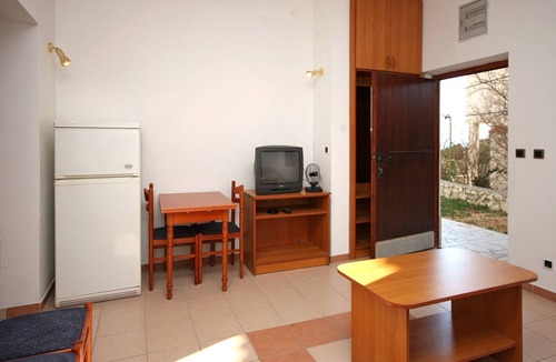 Marusici Apartment | One bedroom apartment with terrace and sea view Marušići, Omiš (A-962-c)