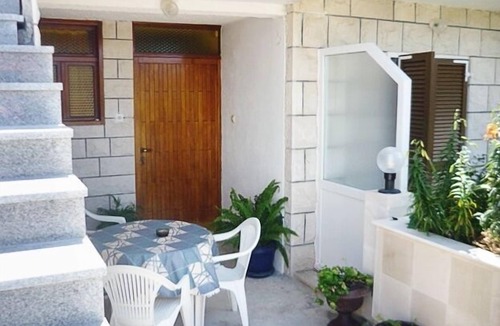 Povlja Apartment | One bedroom apartment with terrace Povlja, Brač (A-2922-c)