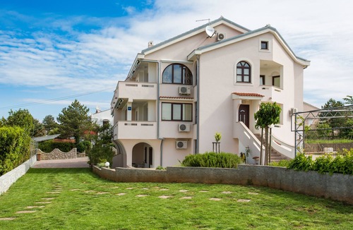 Punat Apartment | One bedroom apartment with terrace and sea view Punat, Krk (A-17857-c)