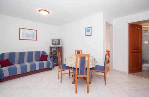 Punat Apartment | One bedroom apartment with balcony Punat, Krk (A-17857-d)