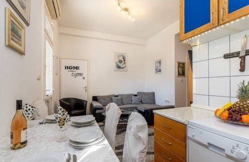 Selce Apartment | One bedroom apartment with terrace Selce (Crikvenica) (A-5477-c)