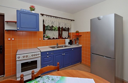 Selce Apartment | One bedroom apartment with terrace Selce, Crikvenica (A-24450-b)