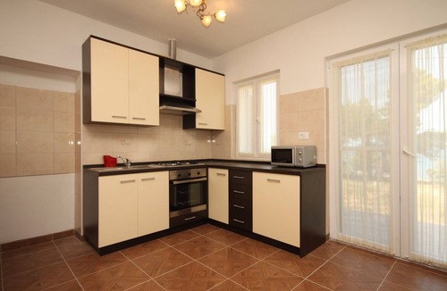 Ugljan Apartment | One bedroom apartment with balcony Ugljan (A-8257-b)
