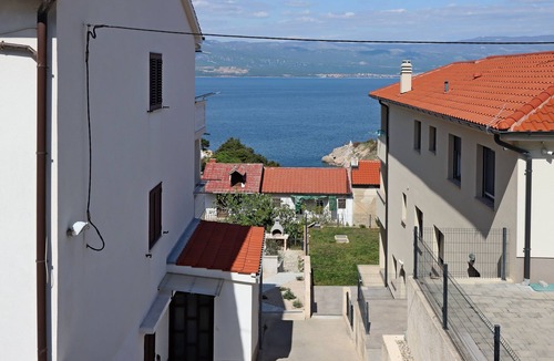 Vrbnik Apartment | One bedroom apartment with terrace and sea view Vrbnik, Krk (A-5299-a)
