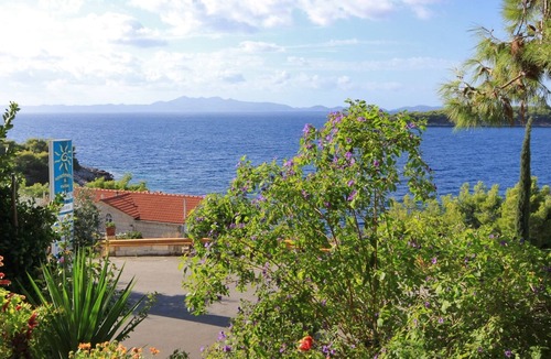 Prizba Apartment | One bedroom apartment with balcony and sea view Prižba, Korčula (A-9227-b)