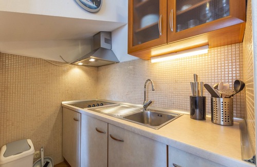 Island Hvar Apartment | One bedroom apartment with terrace and sea view Jelsa (Hvar) (A-8729-b)