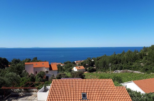 Ivan Dolac Apartment | One bedroom apartment with terrace and sea view Ivan Dolac, Hvar (A-8753-e)