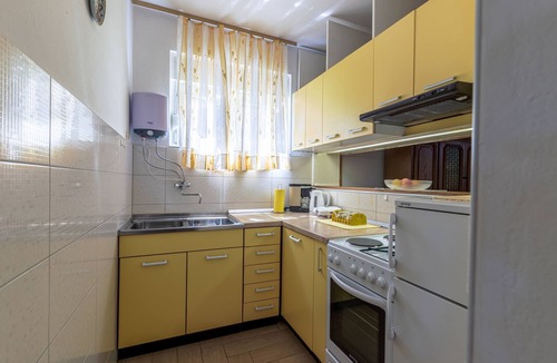 Island Hvar Apartment | One bedroom apartment with terrace and sea view Jelsa, Hvar (A-4017-a)