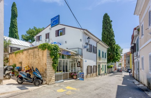 Selce Apartment | One bedroom apartment with balcony Selce (Crikvenica) (A-3240-a)