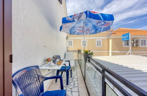 Selce Apartment | One bedroom apartment with balcony Selce (Crikvenica) (A-3240-a)