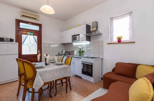 Selce Apartment | One bedroom apartment with terrace Selce, Crikvenica (A-5477-b)