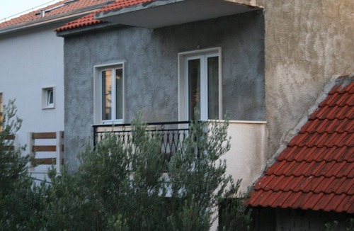Bol Apartment | One bedroom apartment with balcony Bol, Brač (A-2884-a)