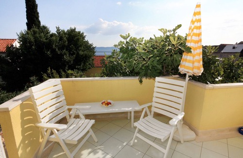Bol Apartment | One bedroom apartment with terrace and sea view Bol, Brač (A-5642-a)