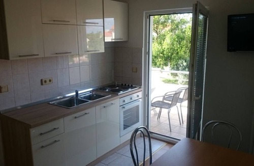 Nin Apartment | One bedroom apartment with terrace Nin, Zadar (A-15861-b)