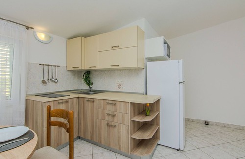 Nin Apartment | One bedroom apartment with terrace Zukve, Zadar (A-24559-c)